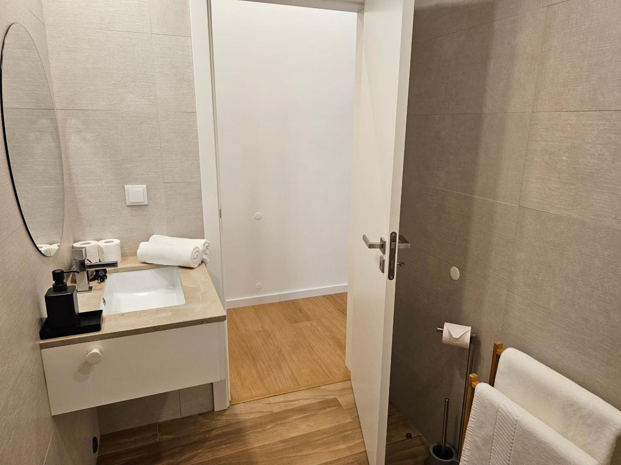 Surfsoul Guesthouse - Bed And Breakfast Peniche Zewnętrze zdjęcie