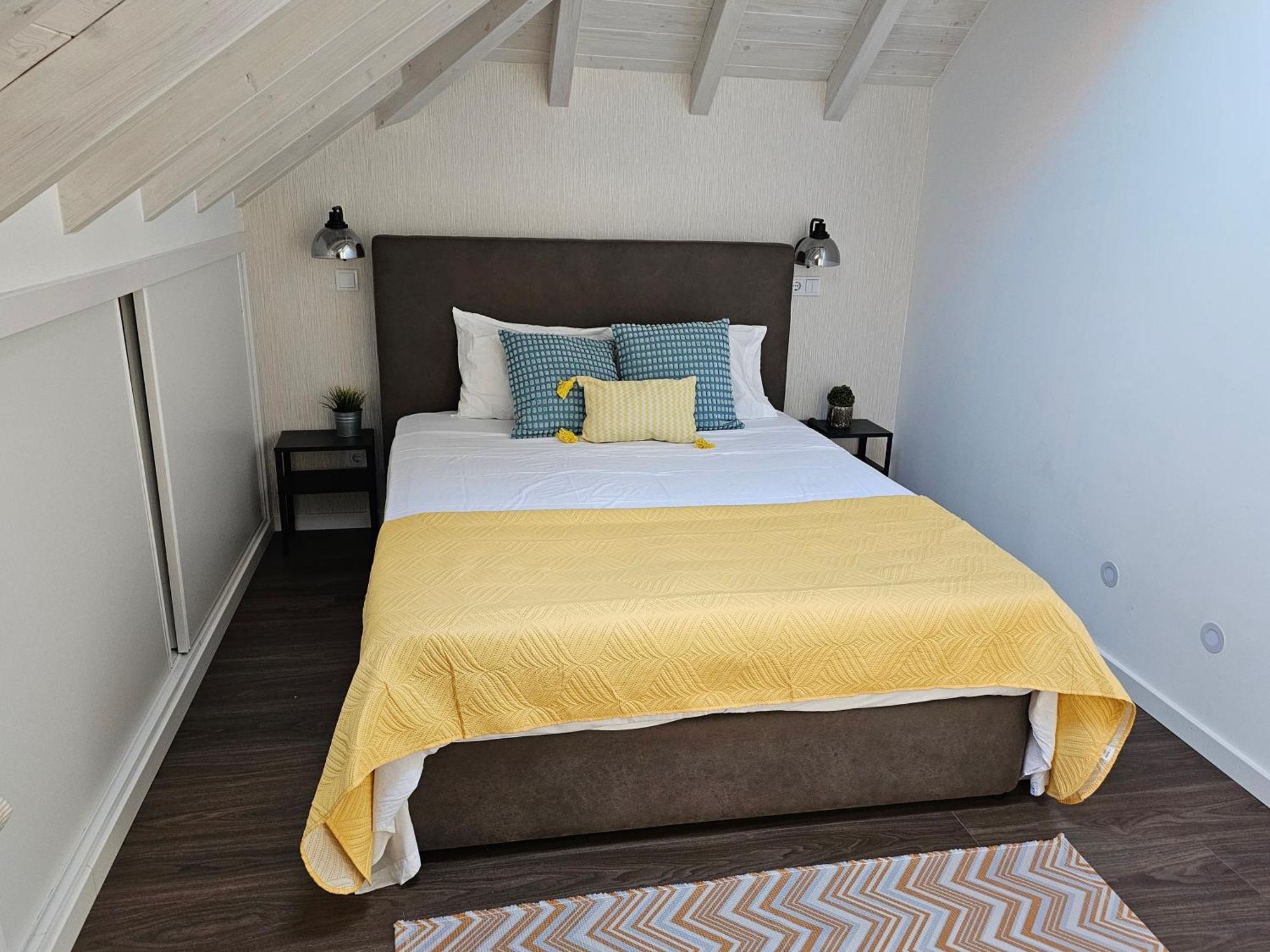 Surfsoul Guesthouse - Bed And Breakfast Peniche Zewnętrze zdjęcie